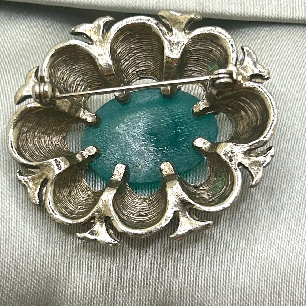 2 Vintage Brooches Silver tone W  Marcasite Style & Silver Rope Abstract Twist - Picture 9 of 10